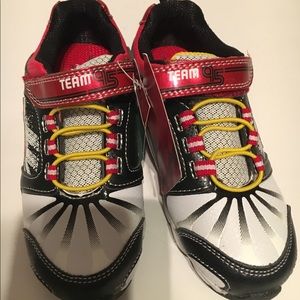 Boys tennis shoes US size 12